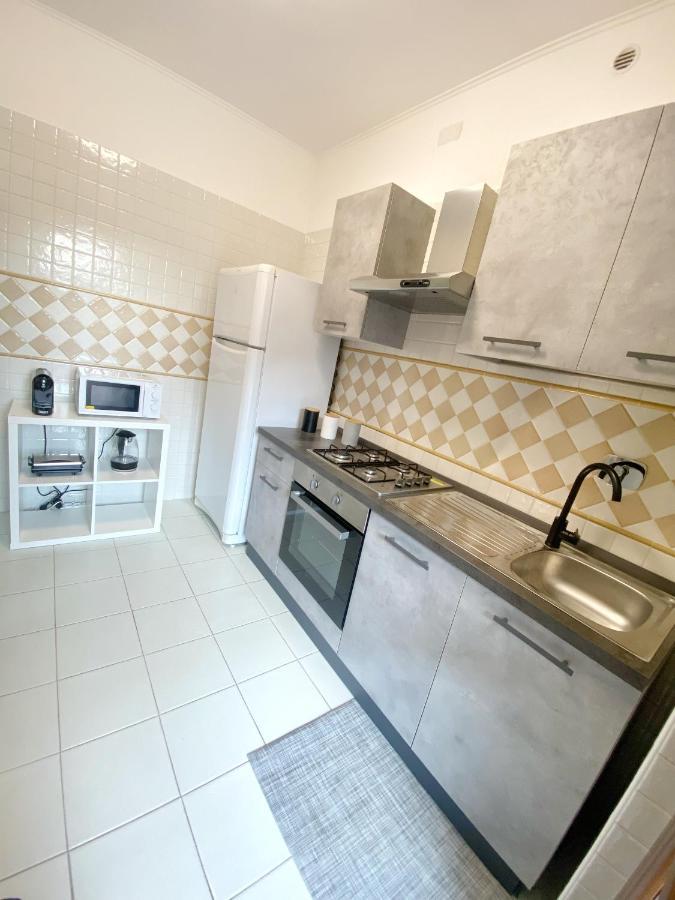 Sun Nest Apartment - Terrace & Garage 피우미치노 외부 사진