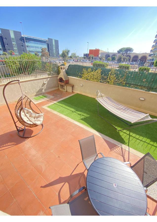 Sun Nest Apartment - Terrace & Garage 피우미치노 외부 사진